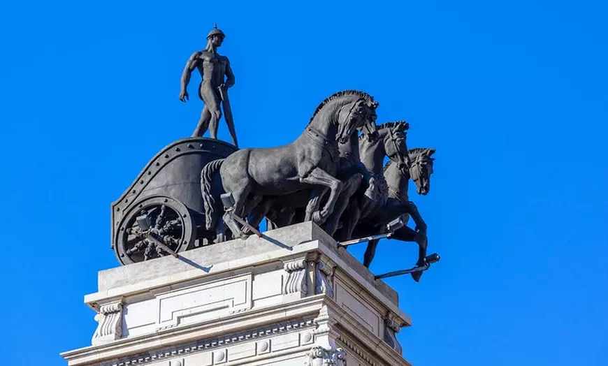 Image 2: Madrid Visita histórica por el cine y la degustación de cócteles