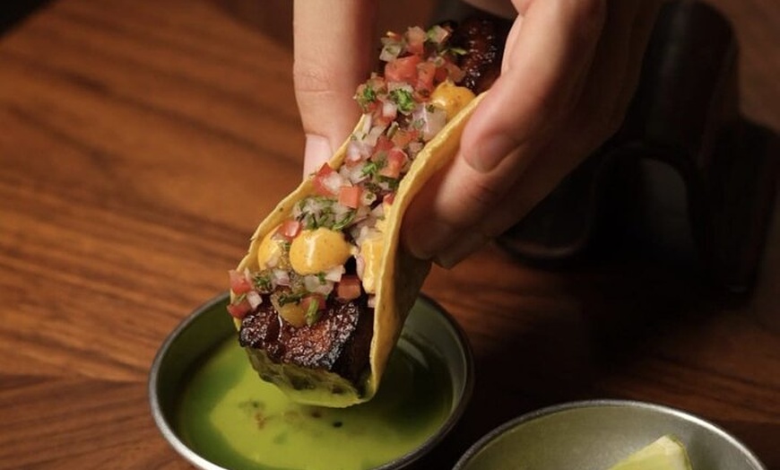 Image 2: Mexico City Night Tour: Historic Cantinas, Tacos & Mezcal