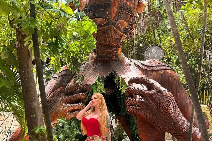 Deluxe Trip to Casa Tortuga Cenotes and Tulum Site from Cancun