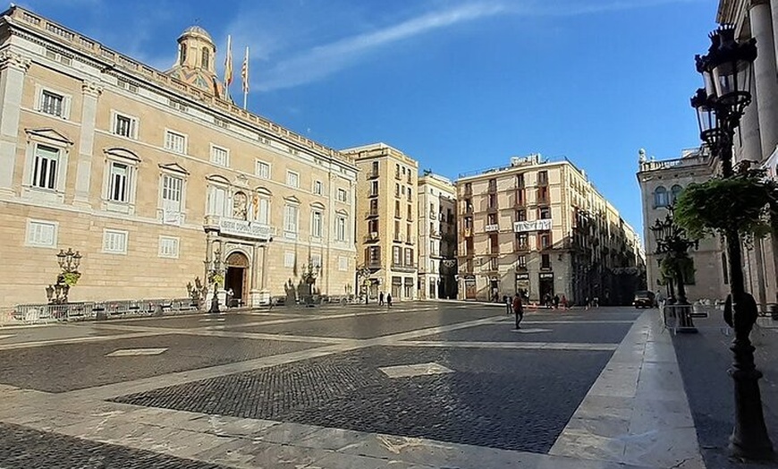 Image 13: Tour privado a pie por el Barrio Gótico y El Born con guía local