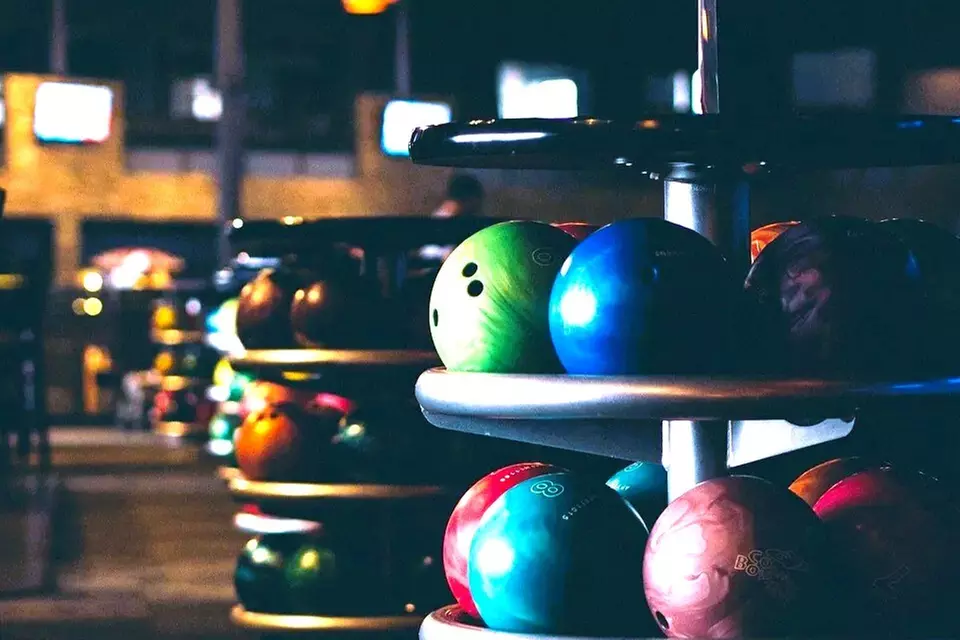 $38 For 1 Hour Of Bowling For 4 People Including Shoes (Reg $76)