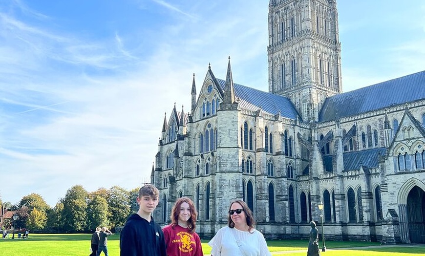 Image 3: Portland Cruise Special Guided Tour Stonehenge and Salisbury