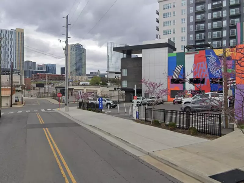 Parking at 520 Lea St. Lot