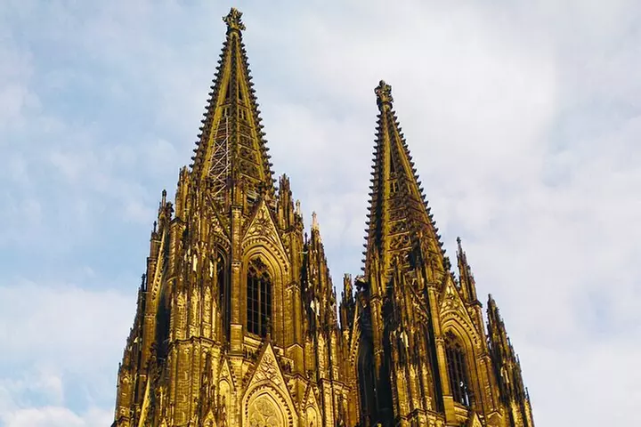 Wandern durch die Erinnerung : Kölns jüdische Stätten und Orte des Zweiten Weltkriegs - Second Medium