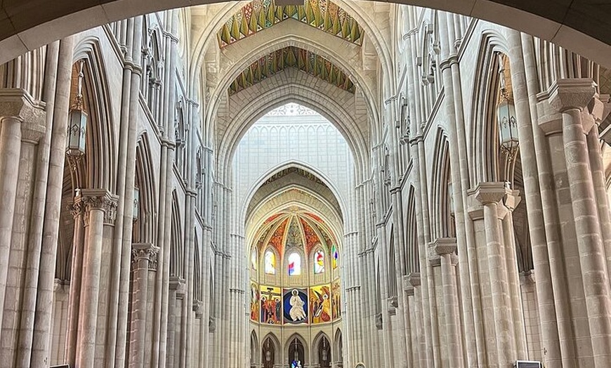 Image 26: Visita guiada a pie por la Ciudad Vieja de Madrid Semiprivada 12ppl...