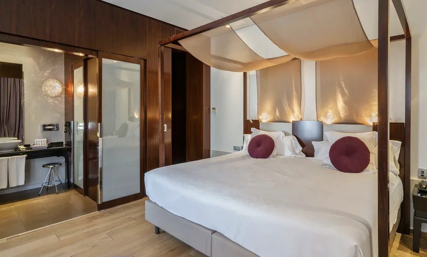 Image 2: ✈ SPANJE | - Vincci Palace 4*, 2 nachten - Rooftop