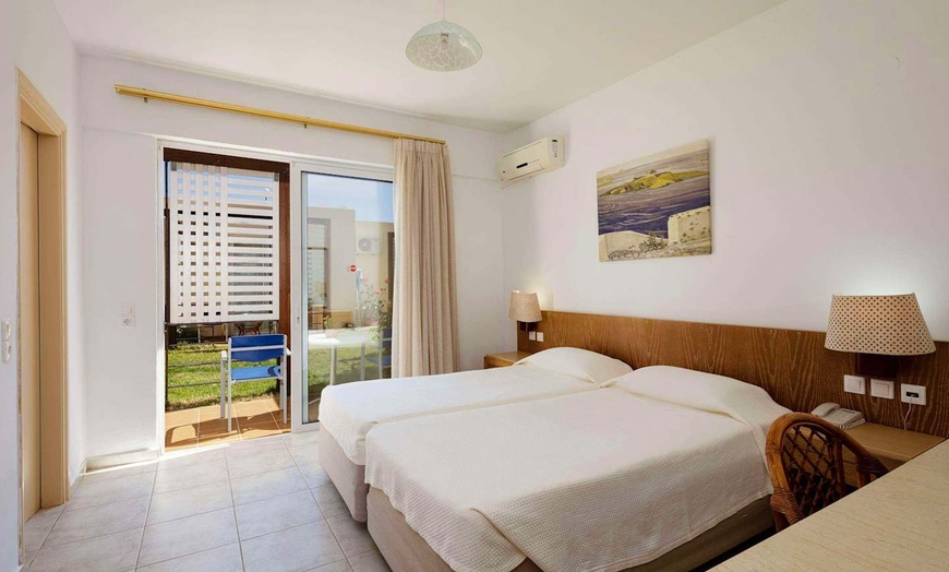 Image 6: ✈ CRÈTE | Rethymnon - Rethymno Village 3*, 3 nuit - Tout inclus