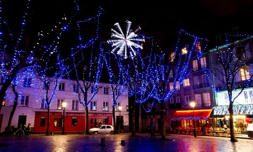Image 3: Montmartre Poetic Photo Walk de nuit