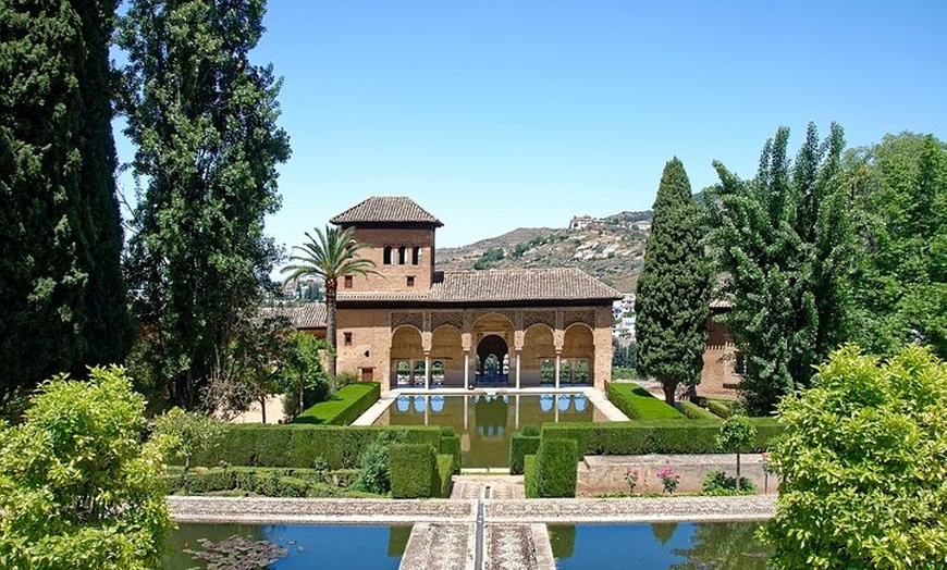 Image 4: Visita Guiada a la Alhambra con Guías Oficiales