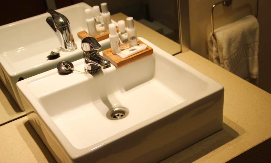 Image 9: ✈ MADÈRE | Funchal - Travellers Pearl by Storytellers 4*, 3 nuit - ...