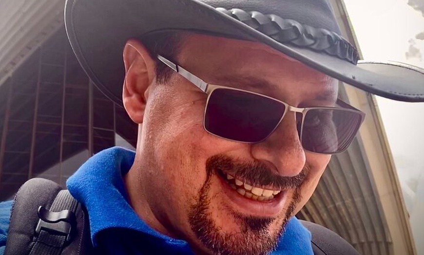 Image 2: Private Tour in Sydney to Bondi and Historical Site