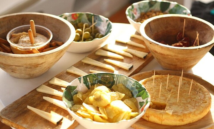 Image 10: Ibiza Excursión en Barco Puesta de Sol Tapas y Barra Libre