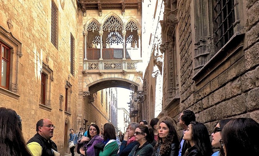 Image 5: Visita a pie del casco antiguo y el barrio gótico de Barcelona