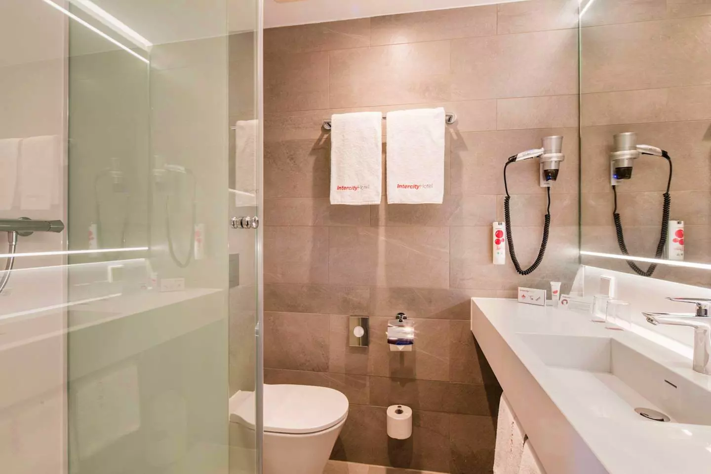 ✈ SCHLESWIG-HOLSTEIN | Hamburg - InterCityHotel Hamburg Hauptbahnho...