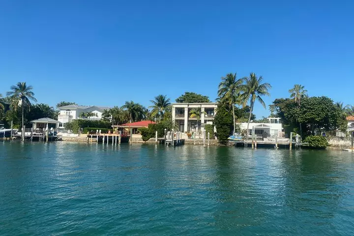 Miami Skyline 75 Min Cruise Tour Biscayne Bay Millionaire Homes