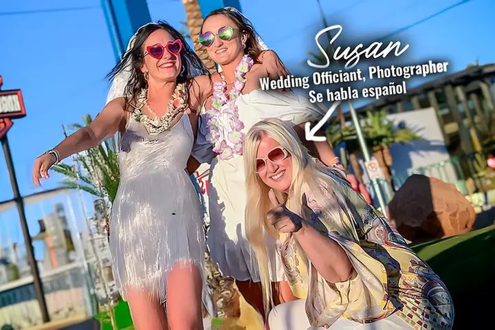 Get Married at the Fabulous Las Vegas Sign + Photos