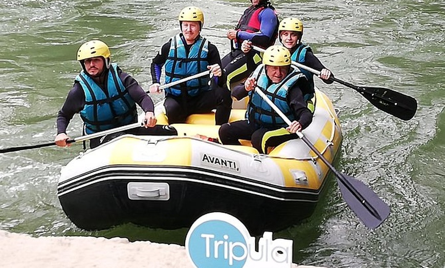 Image 1: Actividad de rafting y recorrido turístico enológico en Requena