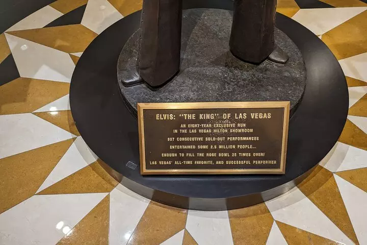 Elvis Presley History & Landmark Walking Tour Vegas