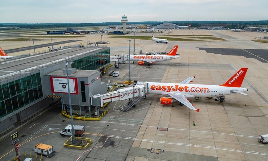 Image 3: Transfer To or From London Heathrow Airport to Cambridge