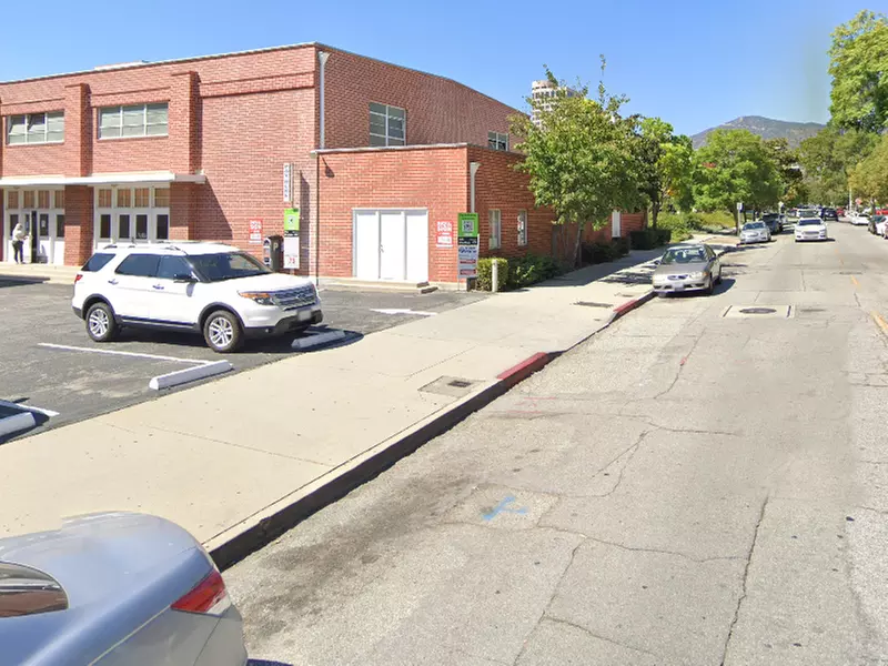 Parking at [SQ26] 209 N. Louise St. Lot