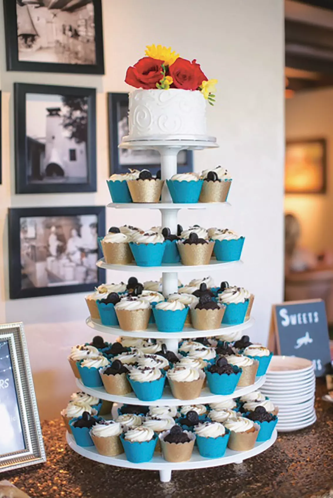 $15 For $30 Worth Of Cupcakes & Cakes - Primary Image