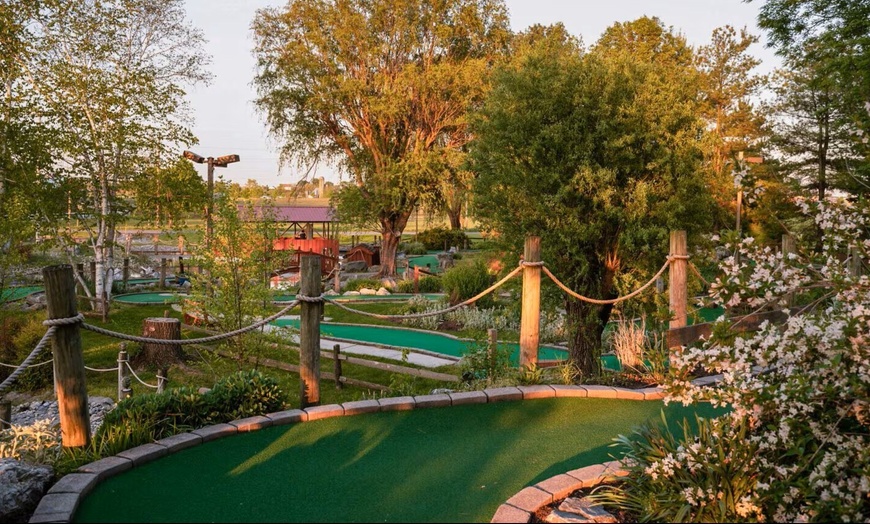 Image 4: $22 For A Round Of Mini Golf For 4 People (Reg. $44)