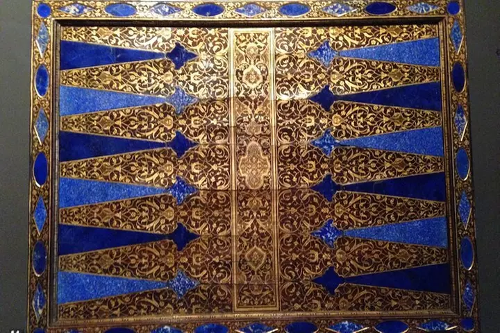 Private Guided Tour of The Victoria and Albert Museum - 3 Hour