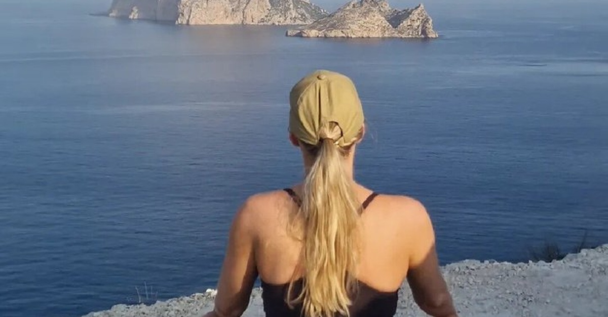 Experiencia de senderismo por calas escondidas y acantilados en Ibiza