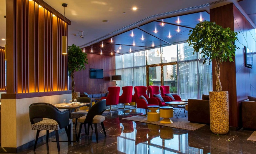 Image 9: ✈ EMIRATI ARABI UNITI | Dubai - TRYP by Wyndham Dubai avec activité...