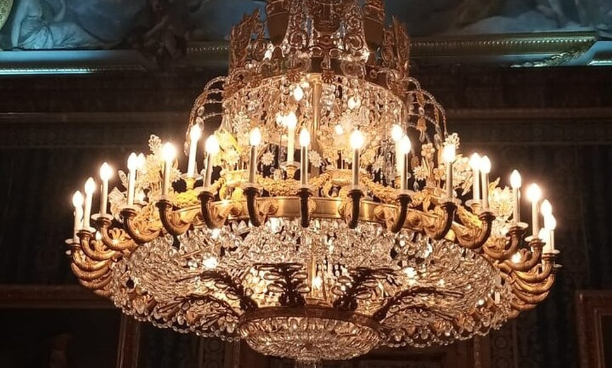 Image 12: Visita guiada en el Palacio Real de Madrid.