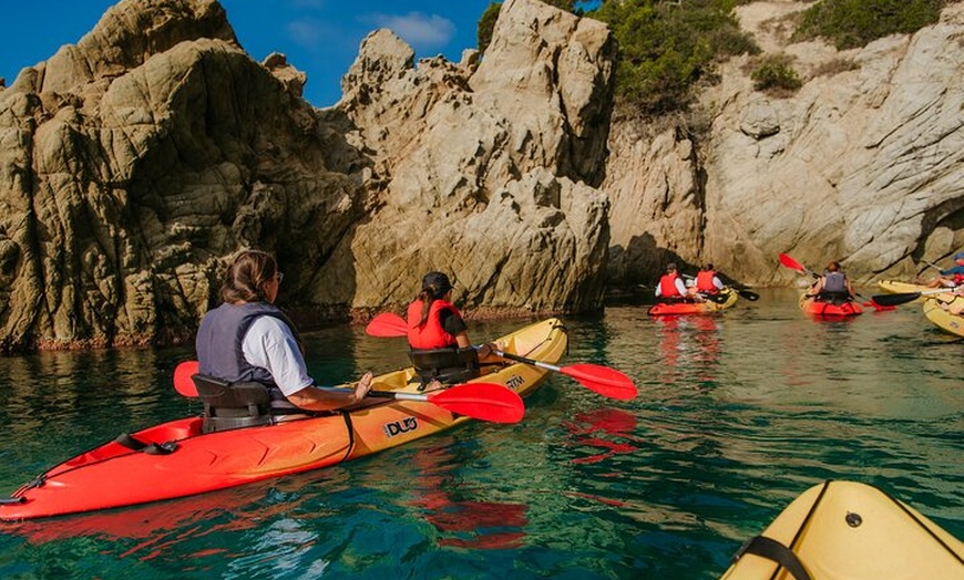 Image 3: Excursión Guiada 2h en Kayak en la Costa Brava