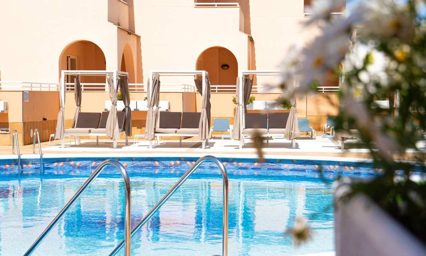 Image 11: ✈ IBIZA | Bahía de Sant Antoni - Rosamar Ibiza Hotel 3* - Appart'hôtel