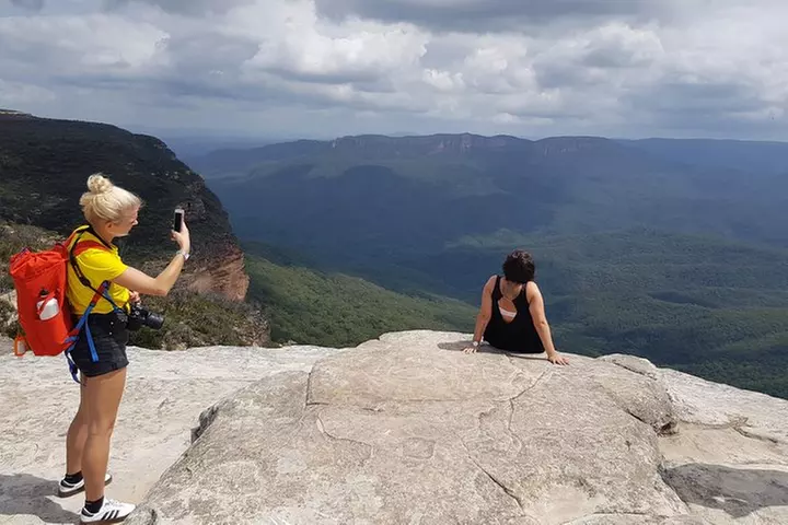 Blue Mountains Small Group Tour with Waterfall Walk & Fresh Lunch
