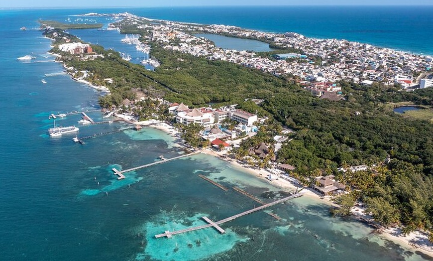 Image 21: All Inclusive Isla Mujeres Catamaran Tour with Beach Club