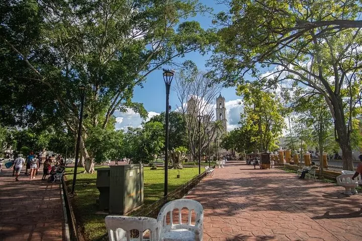 Chichen Itza Ruins, Cenote Ikkil & Hubiku, Valladolid and Buffet