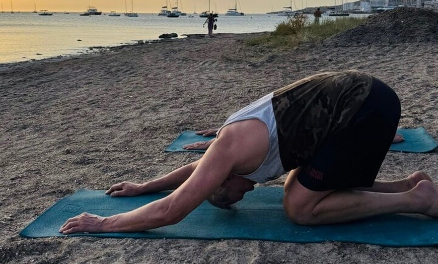 Image 45: Yoga en la playa San Antonio Ibiza