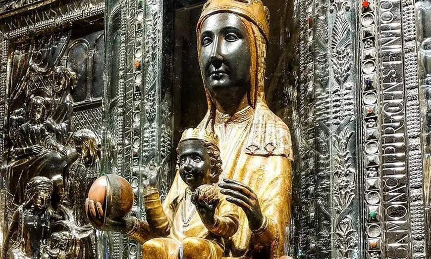 Image 5: Viaje temprano a Montserrat con senderismo, abadía, grupo muy pequeño