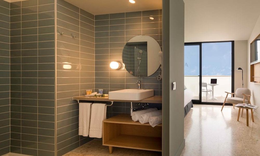 Image 11: ✈ COSTA BARCELONA | Malgrat de Mar - AQUA Hotel Silhouette & Spa - ...