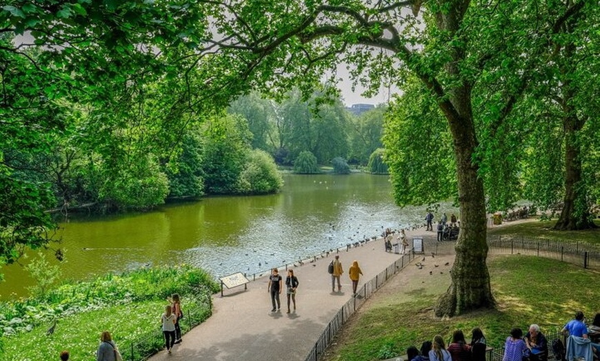 Image 3: Hike London (2-part tour with Borough Market Lunchbreak)