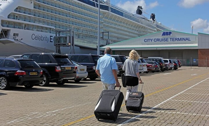 Image 6: Cruise Ports Transfer from Or to London Hotel or Airports