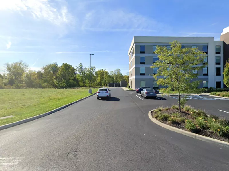 Parking at Home2 Suites by Hilton Indianapolis Airport Lot