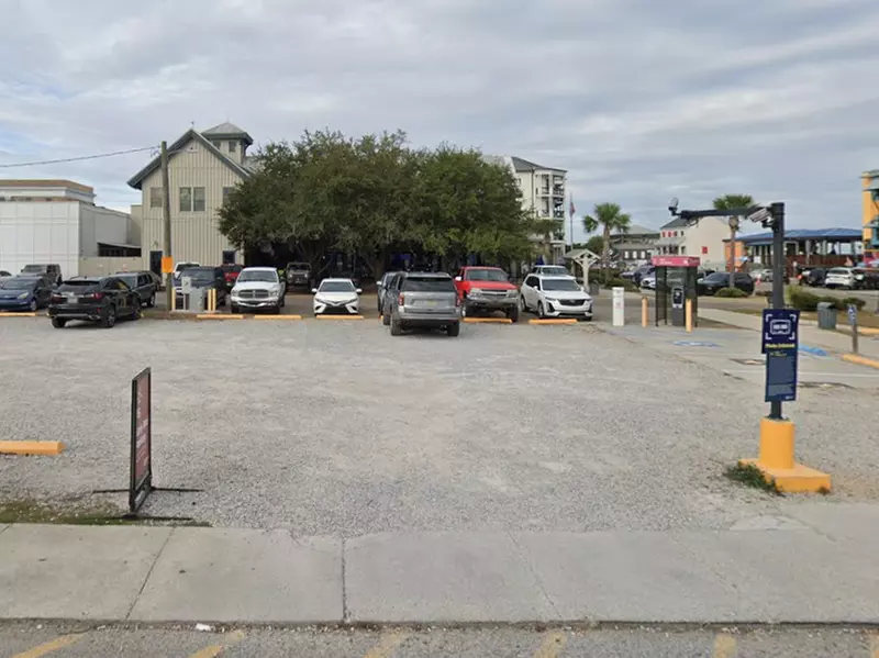 Parking at Buggy Whip Lot - P5805