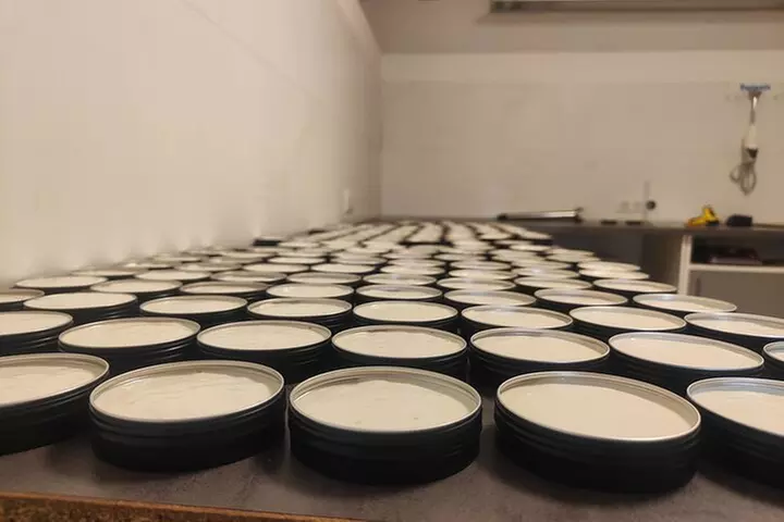 Fabrication de Cosmétique Naturelle à Cargèse