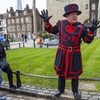 Image 8: Exclusive Beefeater Meet & Greet at the Tower of London