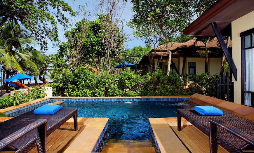 Image 2: ✈ THAILAND | Khao Lak - Centara Seaview Khao Lak 4* - Seafront