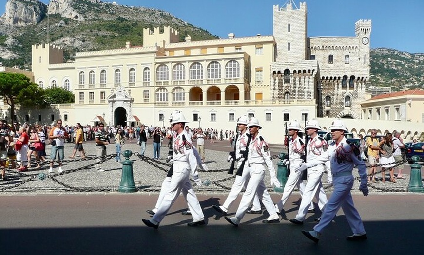 Image 19: Monaco - Monte Carlo - Eze - au départ de Villefranche Port CruiseShip