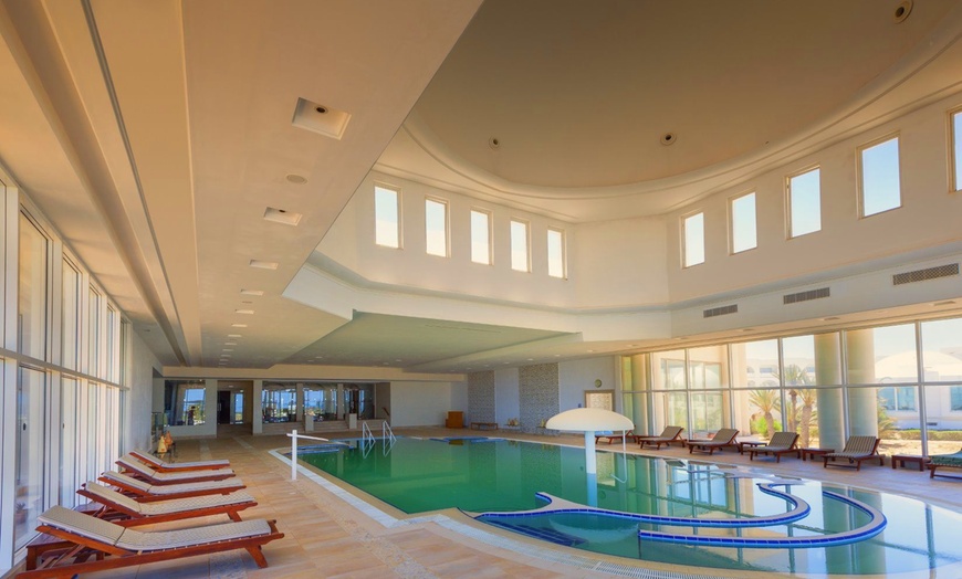 Image 12: ✈ TUNISIE | Djerba - Djerba Plaza Thalasso & Spa 4* - Piscines