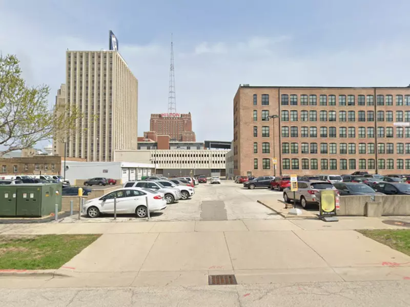 Parking at Impark - Wells Fargo Lot #I21-77