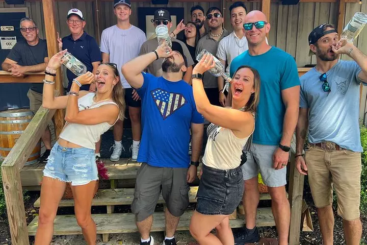 Tennessee Whiskey Experience: Bus Tour with 11+ Whiskey Tastings
