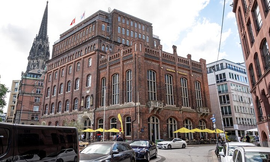 Image 10: Hamburg Historische Altstadt und 2. Weltkrieg Rundgang in Kleingruppe
